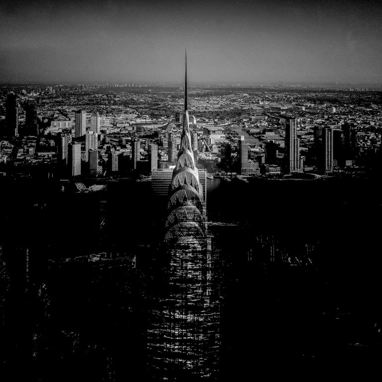 New-York-Oniric-Chrysler-Building-Delusion